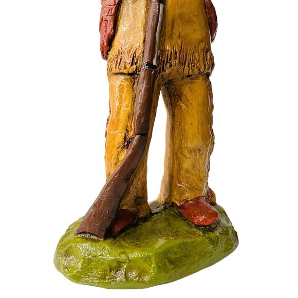 Western American Mountain Man Sculpture With Rifle - Picture 3 of 6